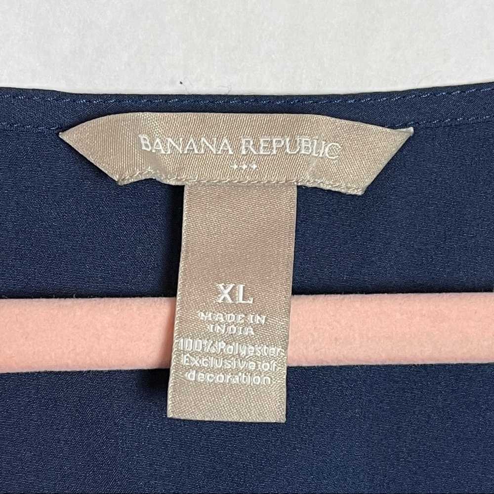 Banana Republic embellished sleeveless navy top - Picture 2 of 3